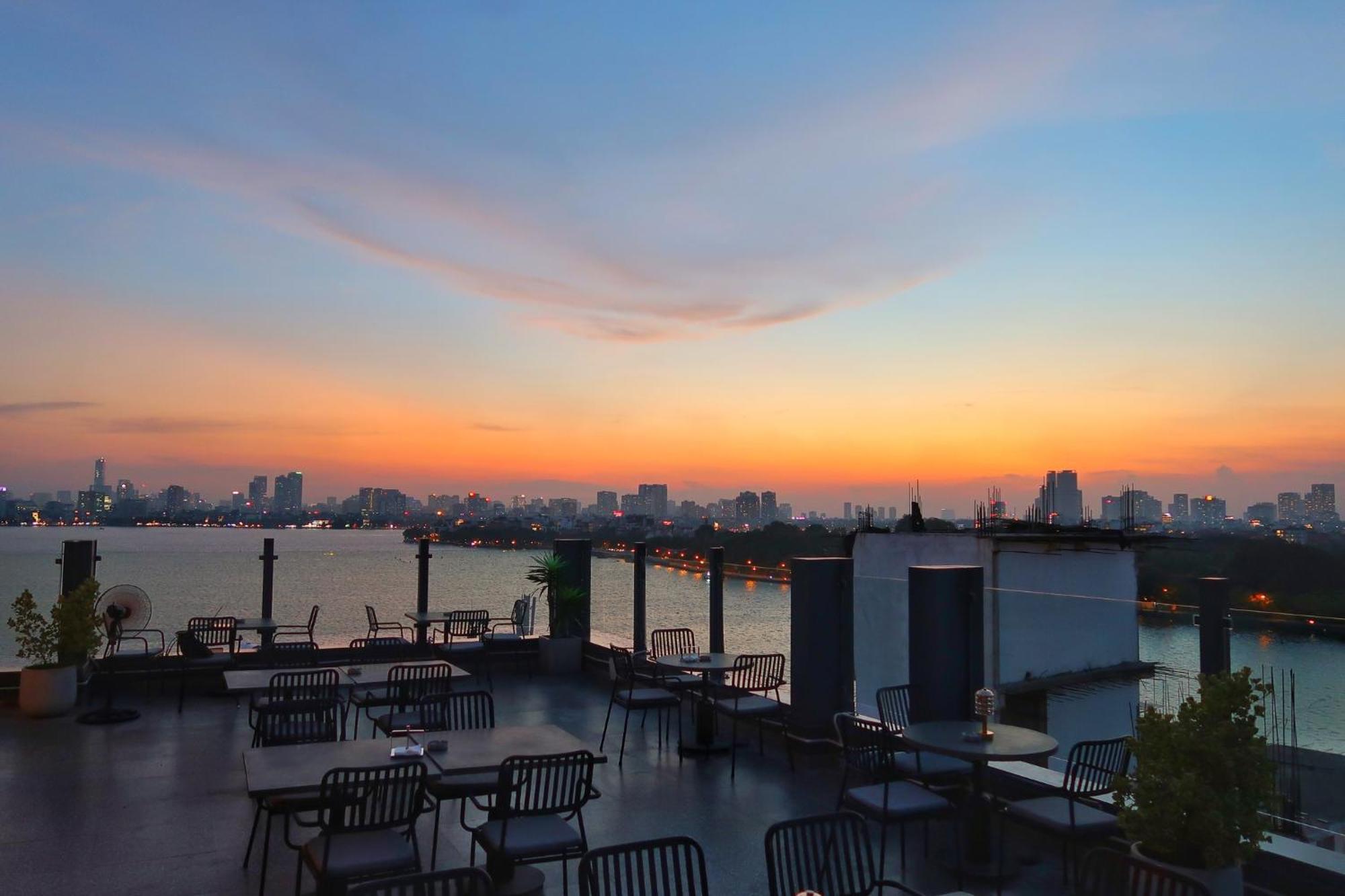Margaery Boutique Apartment & Skyon9 Rooftop Bar Hanói Exterior foto